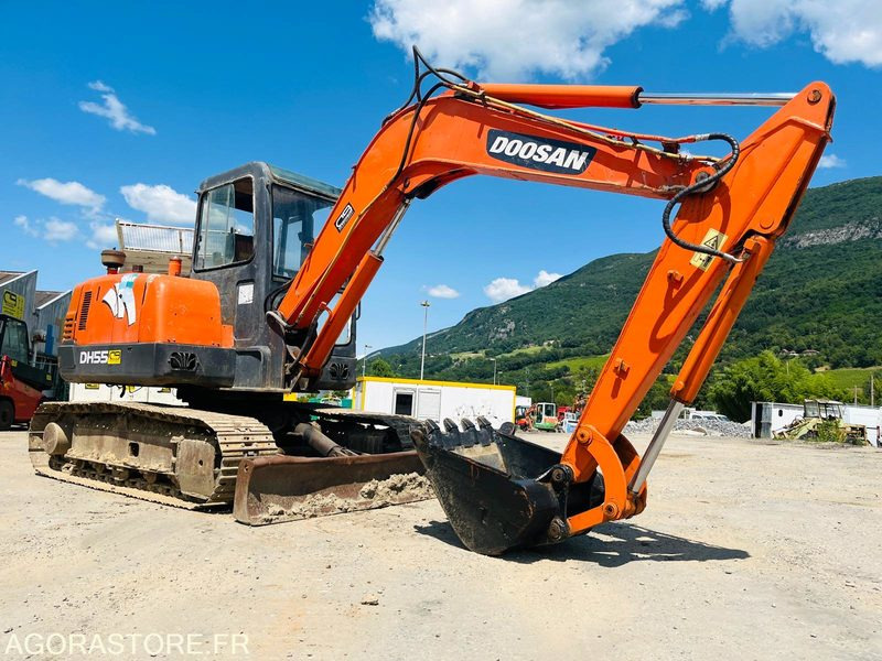 Mini pelle 5T DOOSAN DH55 - Année 2004 - حفارة: صورة 5 Mini pelle 5T DOOSAN DH55 - Année 2004 - حفارة: صورة 5