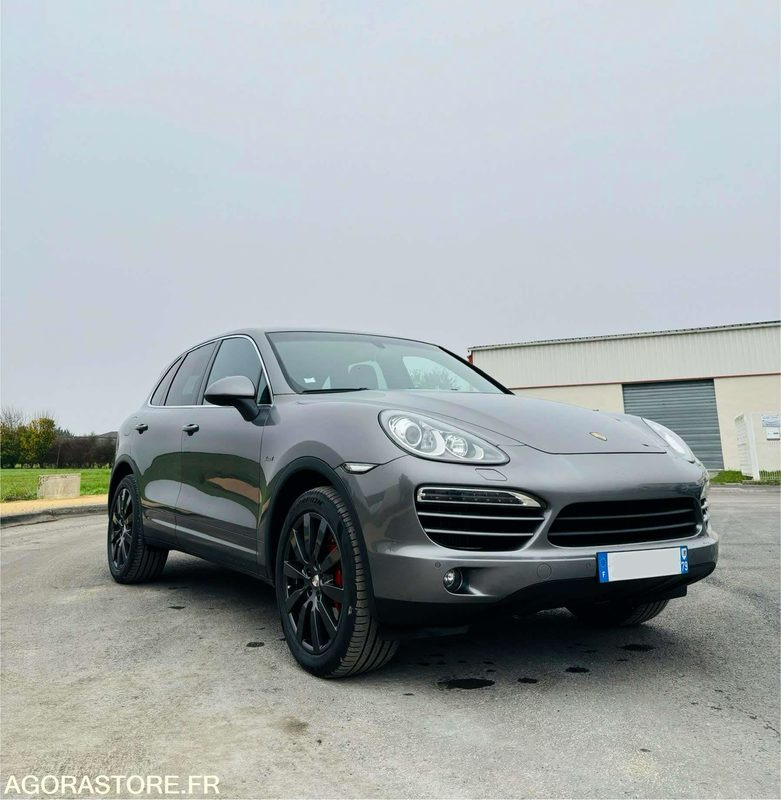 NIORT - PORSCHE CAYENNE 3.0 V6 - 2012 - 42 000 KM - سيارة: صورة 5 NIORT - PORSCHE CAYENNE 3.0 V6 - 2012 - 42 000 KM - سيارة: صورة 5