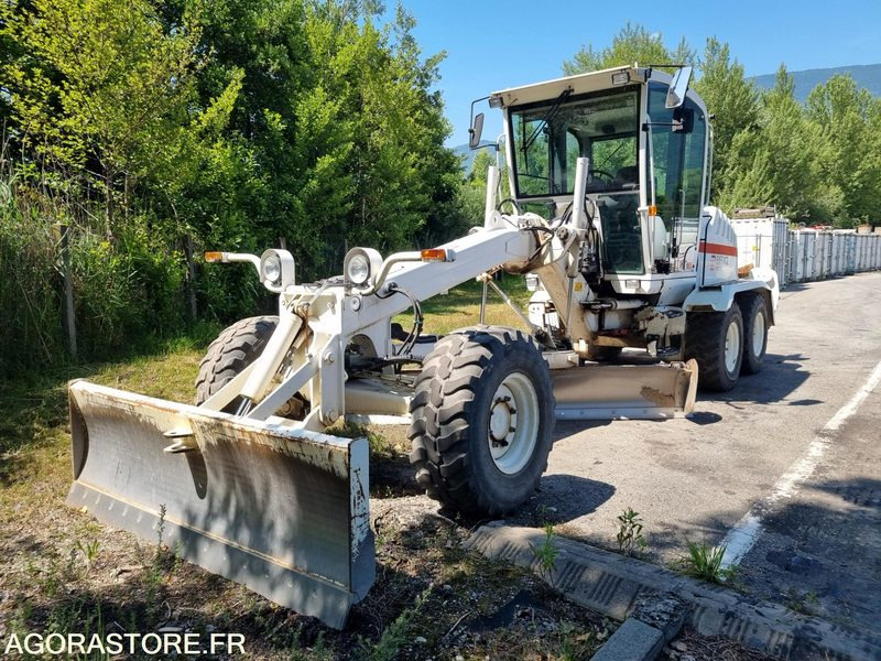 NIVELEUSE - NEW HOLLAND F106.7 - 2014 / 6195 Heures (M47110) - ممهدة: صورة 2 NIVELEUSE - NEW HOLLAND F106.7 - 2014 / 6195 Heures (M47110) - ممهدة: صورة 2