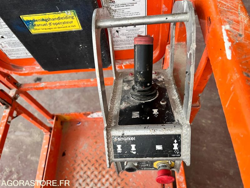 Nacelle ciseaux 6,5M électrique SNORKEL S3215E - 2016 - 840 heures Nacelle ciseaux 6,5M électrique SNORKEL S3215E - 2016 - 840 heures: صورة 6 Nacelle ciseaux 6,5M électrique SNORKEL S3215E - 2016 - 840 heures Nacelle ciseaux 6,5M électrique SNORKEL S3215E - 2016 - 840 heures: صورة 6