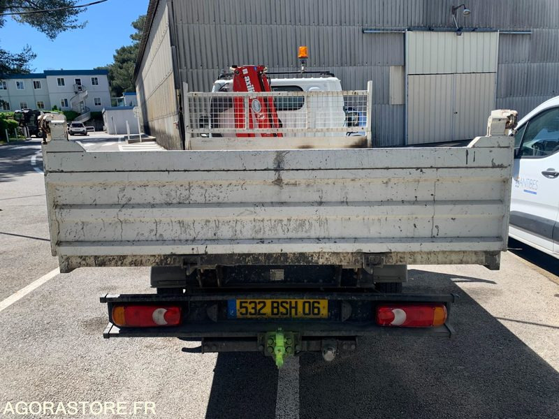 Nissan Cabstar - 2006 - 127 000 kms - 532 BSH 06 - قلاب صغير: صورة 5 Nissan Cabstar - 2006 - 127 000 kms - 532 BSH 06 - قلاب صغير: صورة 5