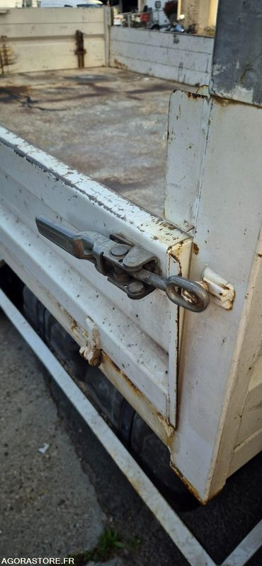 Nissan Cabstar - قلاب صغير: صورة 5 Nissan Cabstar - قلاب صغير: صورة 5