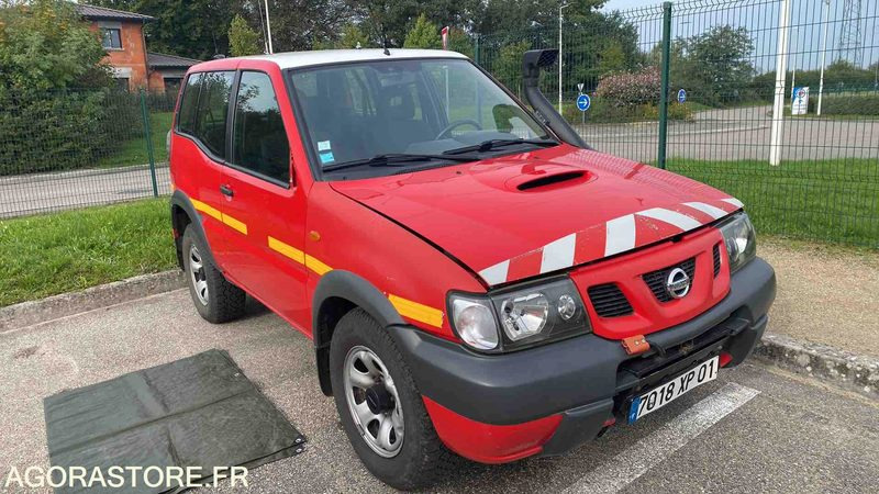 Nissan Terrano II 2,7TD	- 26/05/2004 - شاحنة التوصيل: صورة 1 Nissan Terrano II 2,7TD	- 26/05/2004 - شاحنة التوصيل: صورة 1