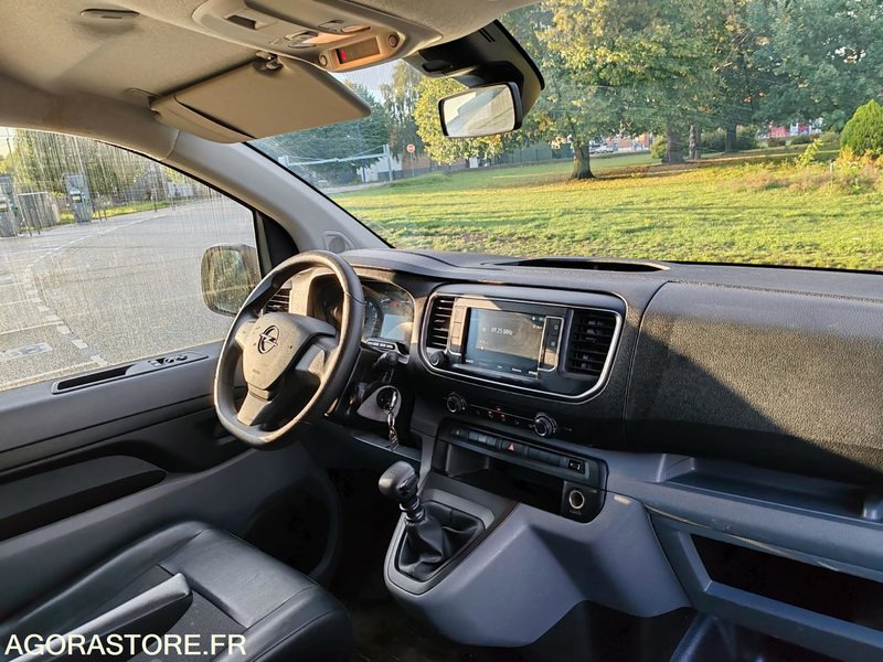 Opel vivaro - 73000km - 2021 - فان المدمجة: صورة 4 Opel vivaro - 73000km - 2021 - فان المدمجة: صورة 4