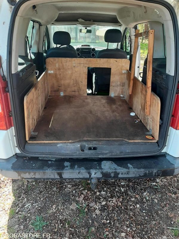 PARTNER TEPEE II 1,6 Hdi 110 FAP LOISIRS - 258846 - 2010 - سيارة: صورة 3 PARTNER TEPEE II 1,6 Hdi 110 FAP LOISIRS - 258846 - 2010 - سيارة: صورة 3