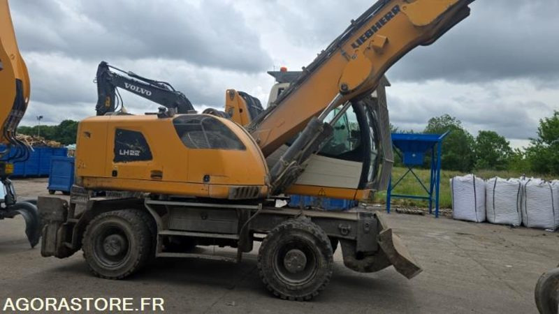 PELLE DE MANUTENTION SUR ROUE - LH22M LITRONIC LIEBHERR - 2017 / 12 053 HEURES - حفارة: صورة 2 PELLE DE MANUTENTION SUR ROUE - LH22M LITRONIC LIEBHERR - 2017 / 12 053 HEURES - حفارة: صورة 2