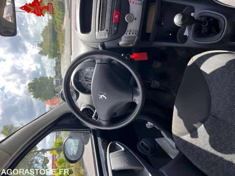 PEUGEOT 107 1.4 HDI TRENDY - سيارة: صورة 5 PEUGEOT 107 1.4 HDI TRENDY - سيارة: صورة 5