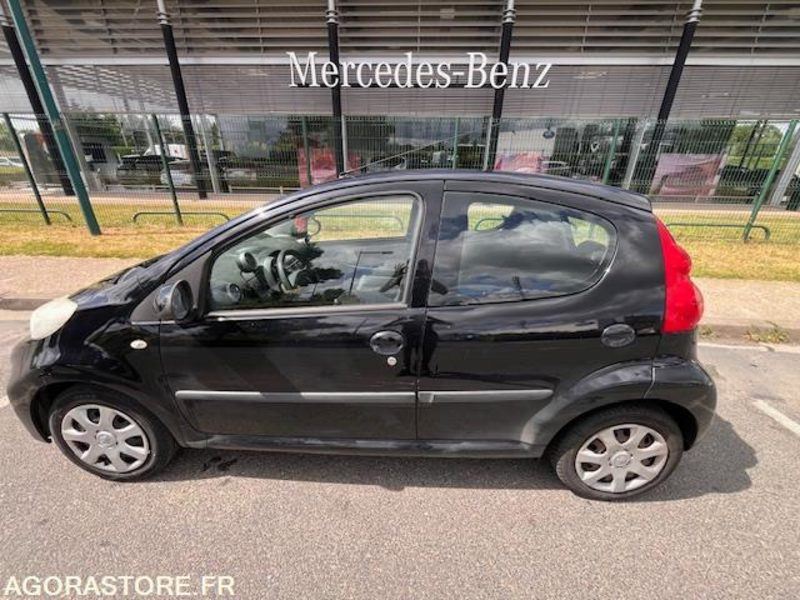 PEUGEOT 107 1.4 HDI TRENDY - سيارة: صورة 3 PEUGEOT 107 1.4 HDI TRENDY - سيارة: صورة 3