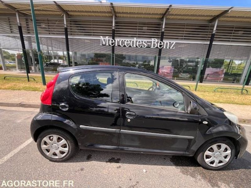 PEUGEOT 107 1.4 HDI - سيارة: صورة 2 PEUGEOT 107 1.4 HDI - سيارة: صورة 2