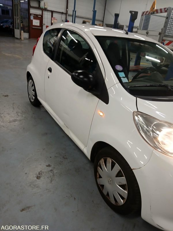 PEUGEOT 107 - 2008 - 142642 KM - سيارة: صورة 2 PEUGEOT 107 - 2008 - 142642 KM - سيارة: صورة 2
