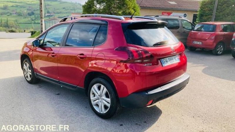 PEUGEOT 2008 1.2L STYLE - سيارة دفع رباعي: صورة 5 PEUGEOT 2008 1.2L STYLE - سيارة دفع رباعي: صورة 5
