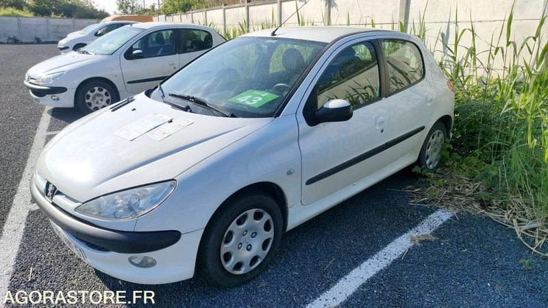 PEUGEOT 206 - 2005 - 127168kms - سيارة: صورة 1 PEUGEOT 206 - 2005 - 127168kms - سيارة: صورة 1