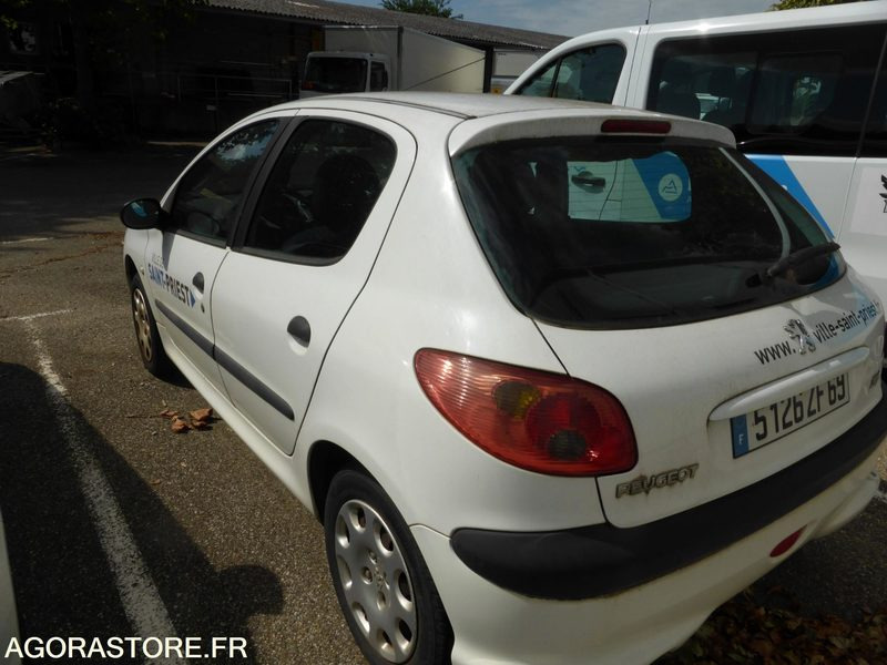 PEUGEOT 206 - سيارة: صورة 2 PEUGEOT 206 - سيارة: صورة 2