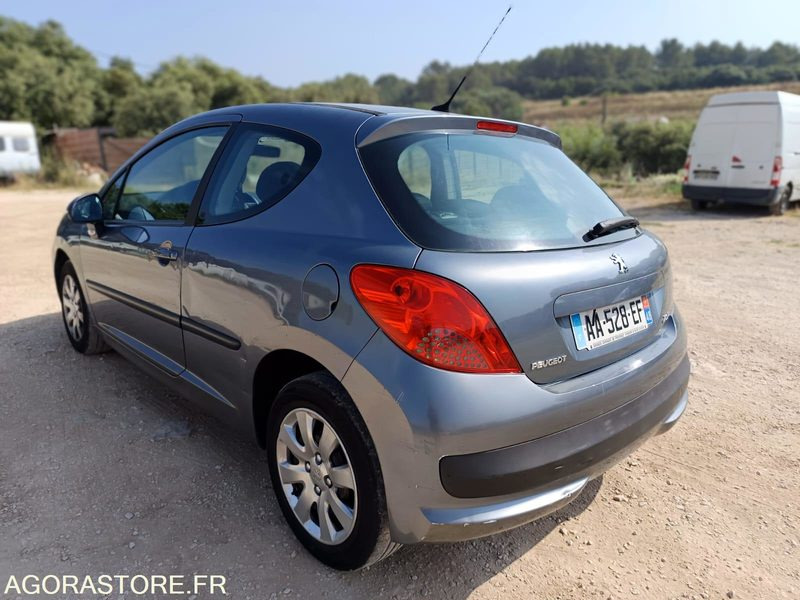 PEUGEOT 207 - 2009 - 235700KMS - سيارة: صورة 4 PEUGEOT 207 - 2009 - 235700KMS - سيارة: صورة 4