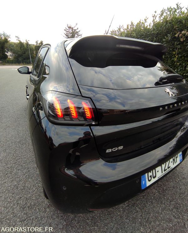 PEUGEOT 208 100 S&S EAT8 - finition ALLURE - MEC 2023 - سيارة: صورة 5 PEUGEOT 208 100 S&S EAT8 - finition ALLURE - MEC 2023 - سيارة: صورة 5