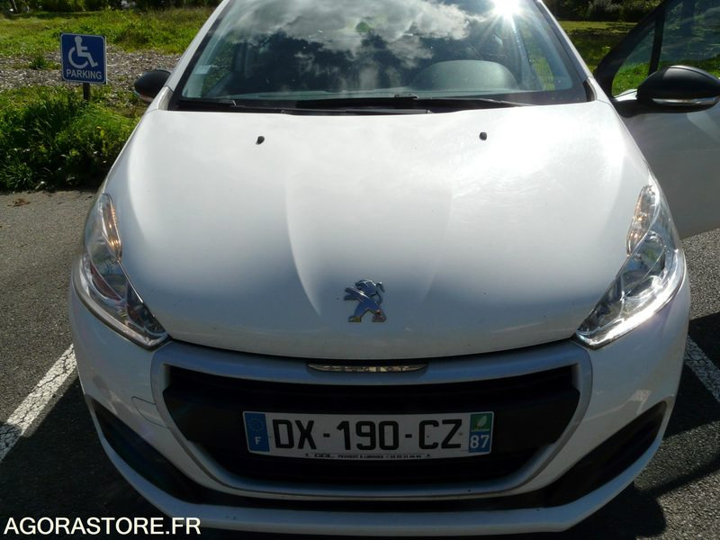 PEUGEOT 208 DX190CZ - سيارة: صورة 1 PEUGEOT 208 DX190CZ - سيارة: صورة 1