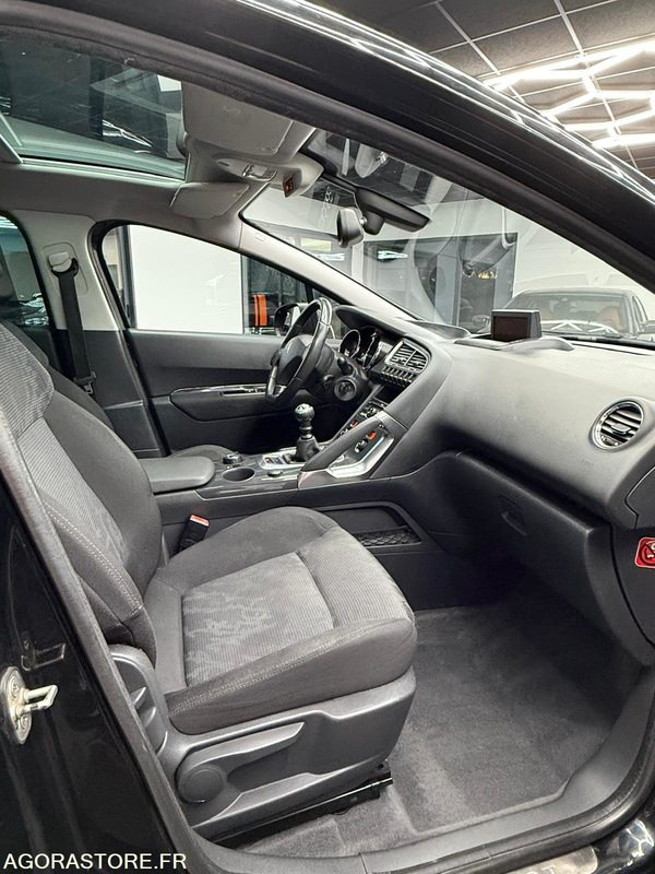 PEUGEOT 3008 1.6L HDI 115CH CROSSWAY - سيارة دفع رباعي: صورة 5 PEUGEOT 3008 1.6L HDI 115CH CROSSWAY - سيارة دفع رباعي: صورة 5
