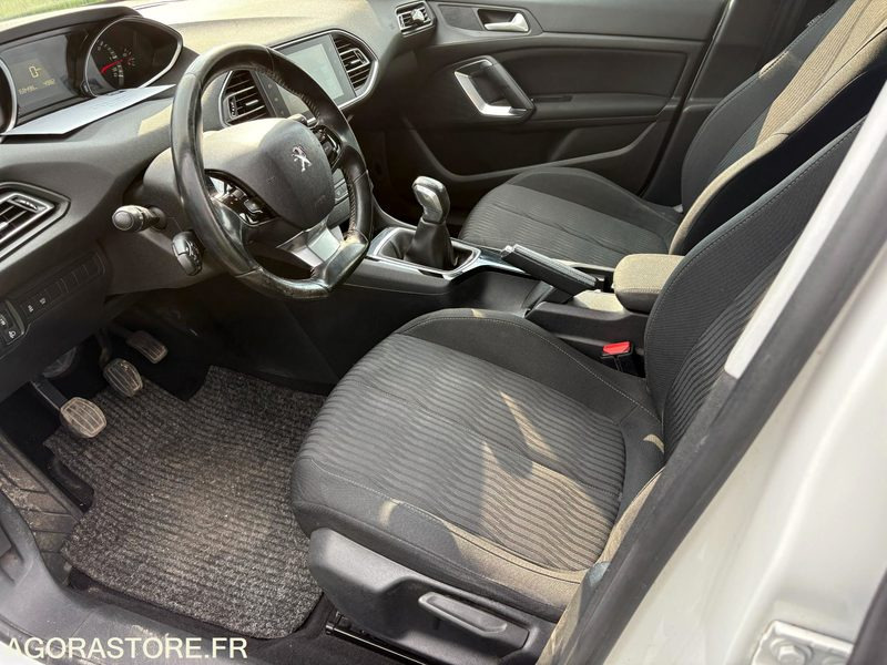 PEUGEOT 308 DIESEL 1.6 L HDI - سيارة: صورة 5 PEUGEOT 308 DIESEL 1.6 L HDI - سيارة: صورة 5