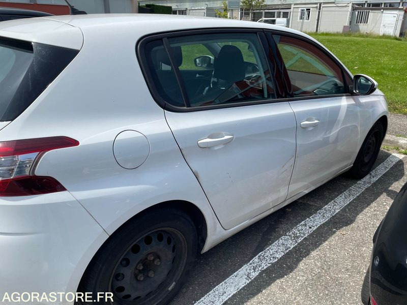 PEUGEOT 308 ....année 2016.... 141 083 kms.... - سيارة: صورة 4 PEUGEOT 308 ....année 2016.... 141 083 kms.... - سيارة: صورة 4