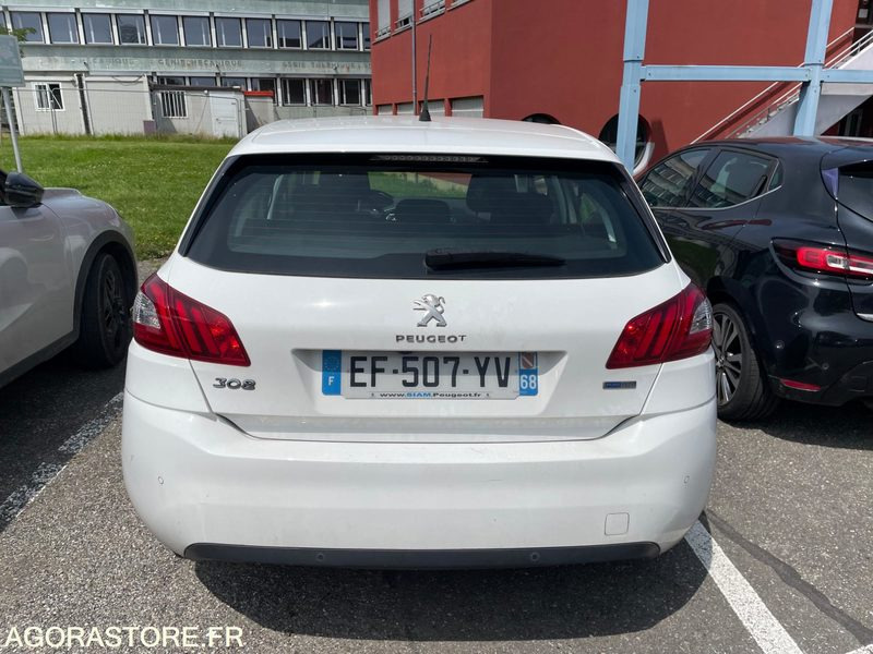 PEUGEOT 308 ....année 2016.... 141 083 kms.... - سيارة: صورة 1 PEUGEOT 308 ....année 2016.... 141 083 kms.... - سيارة: صورة 1