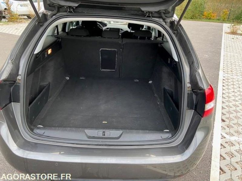 PEUGEOT 308SW - 2016 - 172000 KM - سيارة ستيشن: صورة 3 PEUGEOT 308SW - 2016 - 172000 KM - سيارة ستيشن: صورة 3