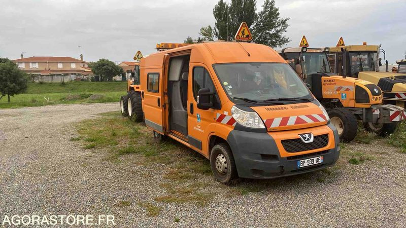 PEUGEOT BOXER 4X4 DANGEL - 2011 - 155041 KM - فان: صورة 2 PEUGEOT BOXER 4X4 DANGEL - 2011 - 155041 KM - فان: صورة 2