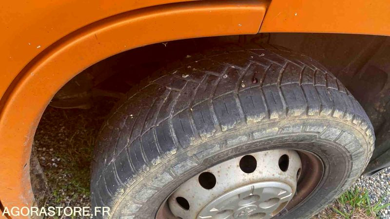 PEUGEOT BOXER 4X4 DANGEL - 2011 - 155041 KM - فان: صورة 5 PEUGEOT BOXER 4X4 DANGEL - 2011 - 155041 KM - فان: صورة 5