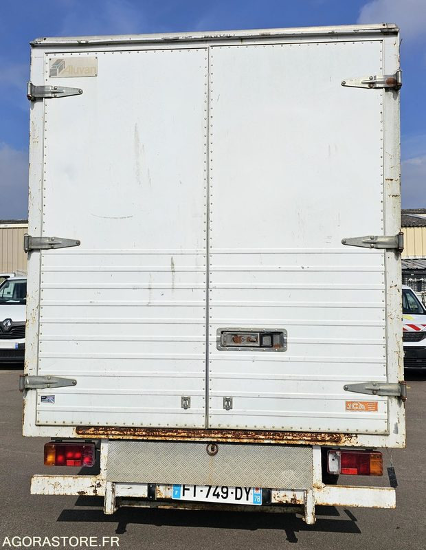 PEUGEOT Boxer - fourgon 20m3 - 1994 - 108 598Kms - GAZOLE - شاحنة التوصيل: صورة 5 PEUGEOT Boxer - fourgon 20m3 - 1994 - 108 598Kms - GAZOLE - شاحنة التوصيل: صورة 5