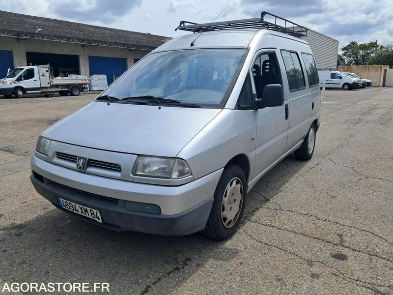 PEUGEOT EXPERT COMBI 8 PLACES - حافلة صغيرة, ميكروباص: صورة 1 PEUGEOT EXPERT COMBI 8 PLACES - حافلة صغيرة, ميكروباص: صورة 1