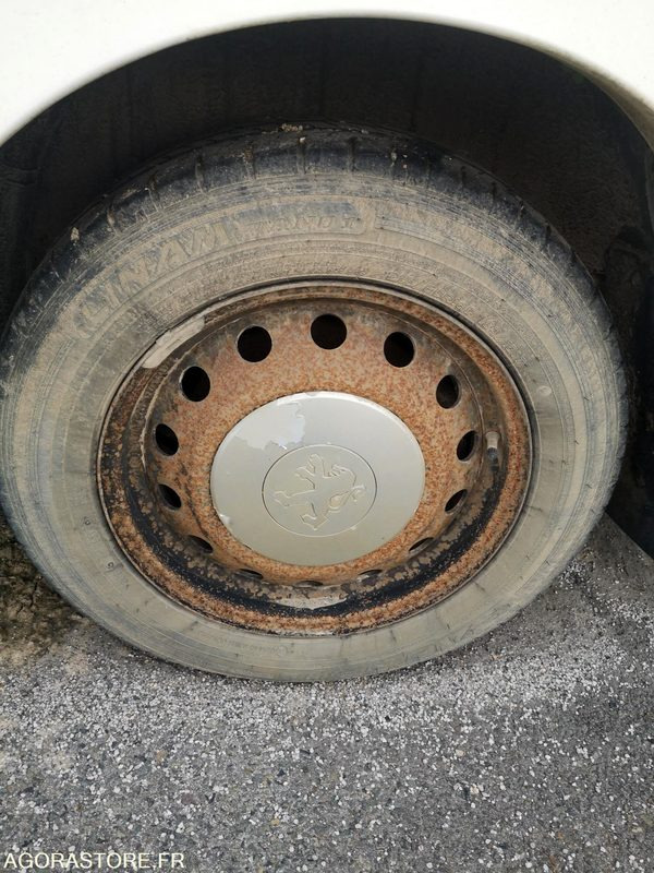 PEUGEOT FRIGORIFIQUE - شاحنة مُبرّدة للتوصيل: صورة 5 PEUGEOT FRIGORIFIQUE - شاحنة مُبرّدة للتوصيل: صورة 5