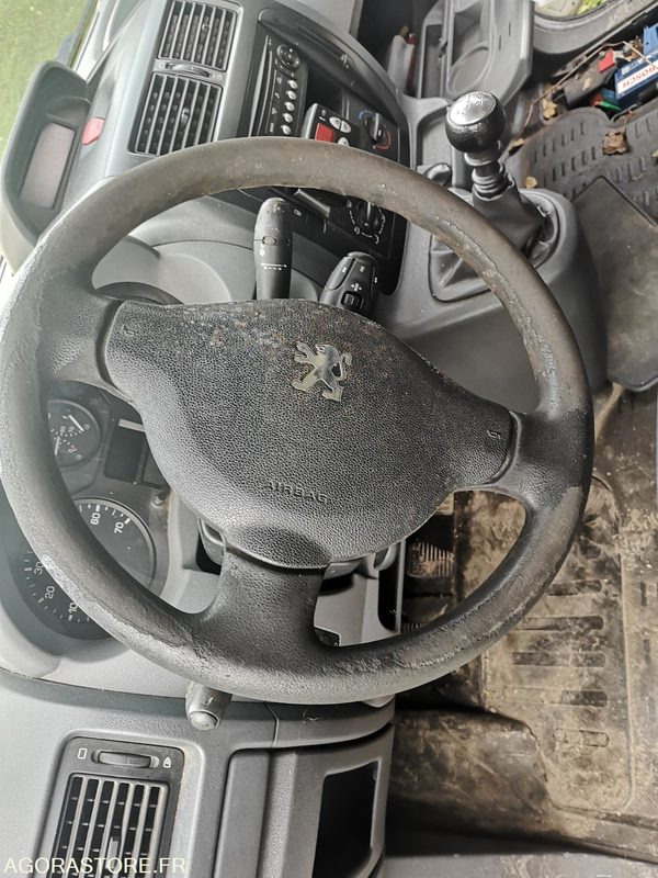 PEUGEOT FRIGORIFIQUE - شاحنة مُبرّدة للتوصيل: صورة 4 PEUGEOT FRIGORIFIQUE - شاحنة مُبرّدة للتوصيل: صورة 4