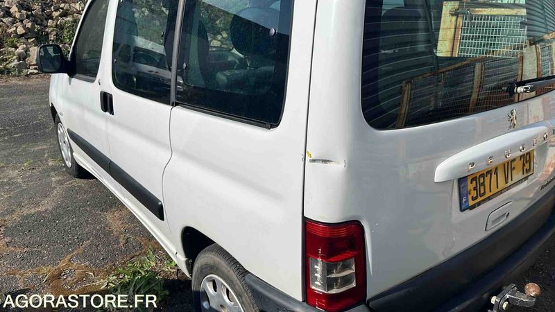 PEUGEOT PARTNER - 2006 - 145638kms - فان المدمجة: صورة 3 PEUGEOT PARTNER - 2006 - 145638kms - فان المدمجة: صورة 3