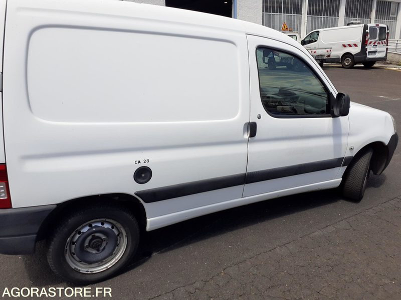 PEUGEOT PARTNER ESSENCE 75CV - فان المدمجة: صورة 4 PEUGEOT PARTNER ESSENCE 75CV - فان المدمجة: صورة 4