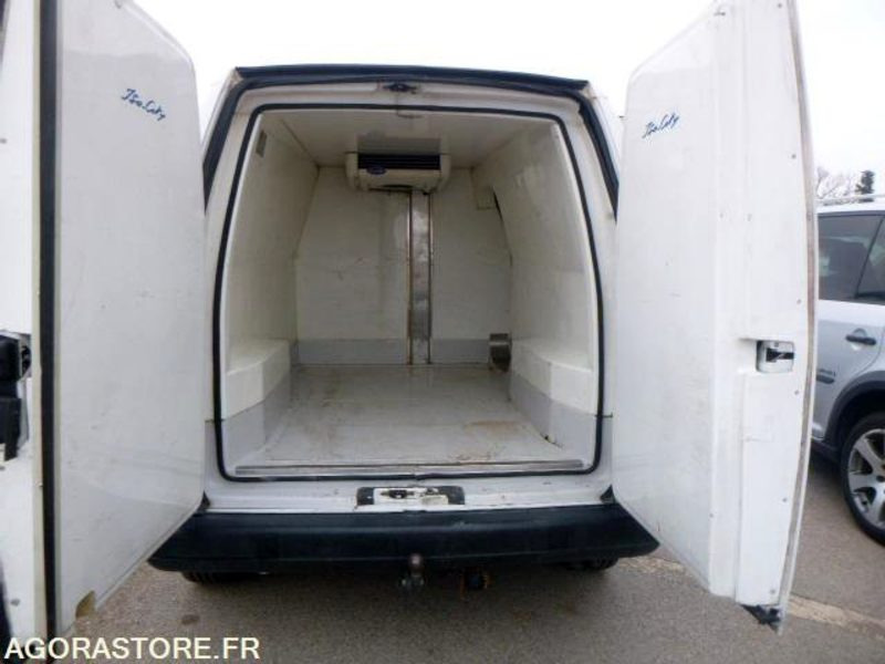 PEUGEOT expert frigorifique - 2003 - 96 210km - فان المدمجة: صورة 5 PEUGEOT expert frigorifique - 2003 - 96 210km - فان المدمجة: صورة 5