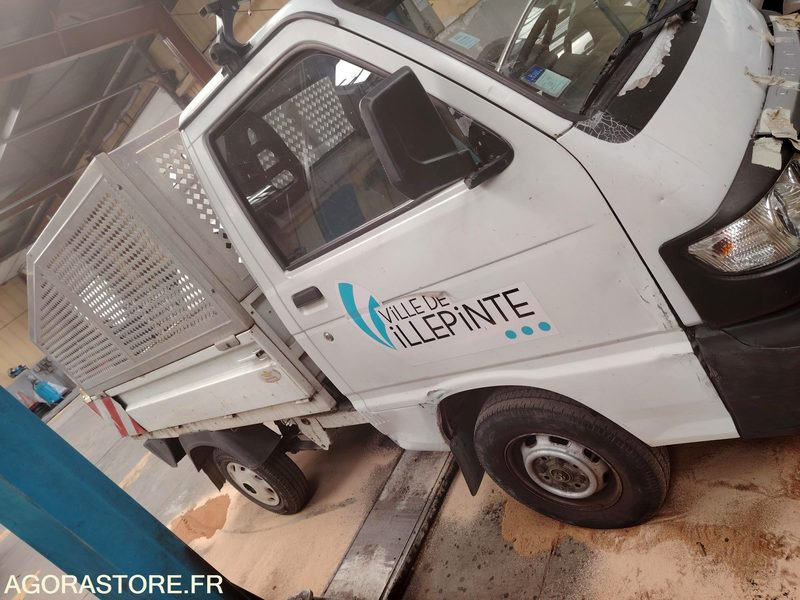 PIAGGIO PORTER 60683kms - 2011 - قلاب صغير: صورة 4 PIAGGIO PORTER 60683kms - 2011 - قلاب صغير: صورة 4