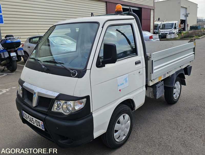 PIAGGIO PORTER - Benne basculante - 2013 - 84 044 kms - ESSENCE - قلاب صغير: صورة 3 PIAGGIO PORTER - Benne basculante - 2013 - 84 044 kms - ESSENCE - قلاب صغير: صورة 3