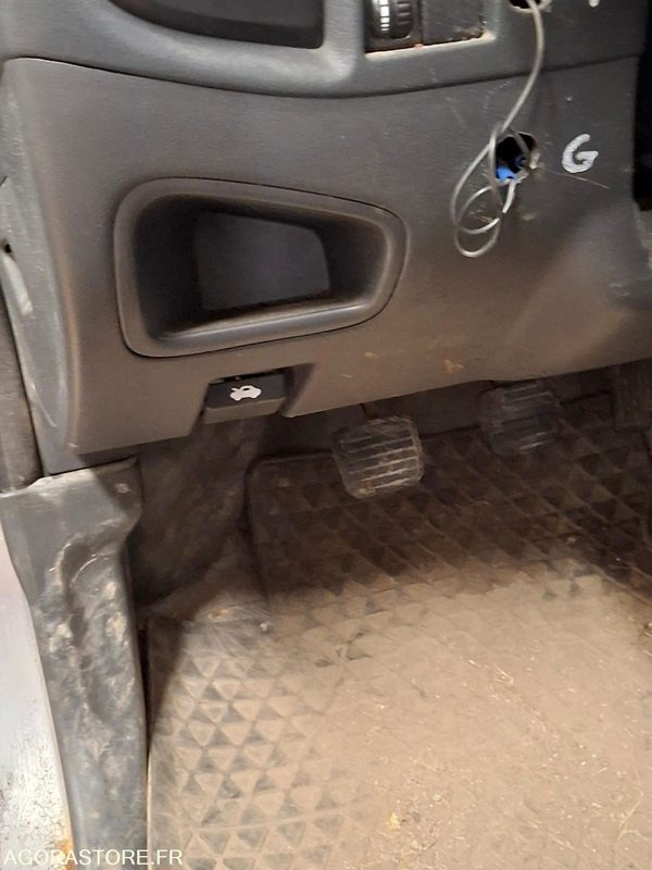 شاحنة البيك أب PICK UP D MAX   ISUZU: صورة 20