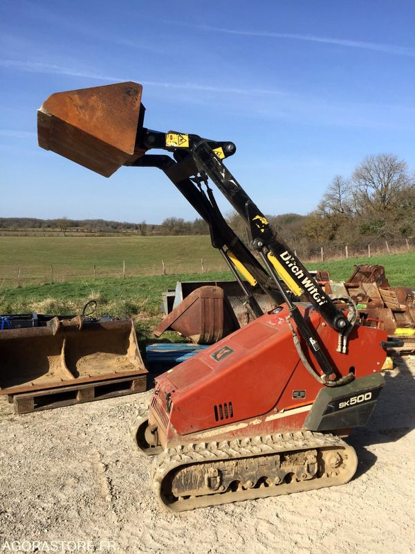 PORTE OUTILS à chenilles DITCH WITCH SK500 - تركس: صورة 2 PORTE OUTILS à chenilles DITCH WITCH SK500 - تركس: صورة 2