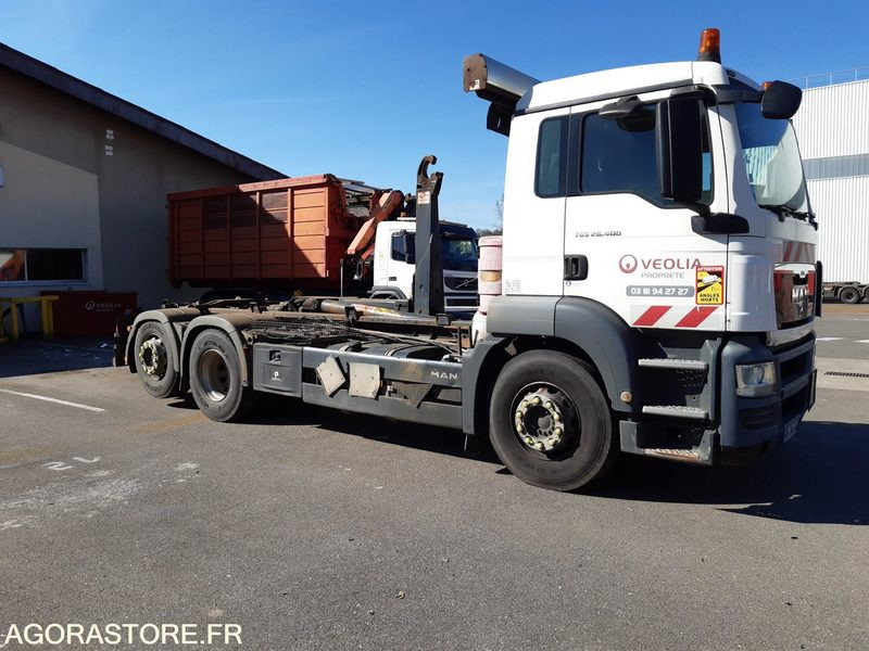 PORTEUR AMPLIROLL MAN TGS 26.400 (R51996) - BRAS GUIMA PALFINGER-2011-563 000 Km - شاحنة: صورة 3 PORTEUR AMPLIROLL MAN TGS 26.400 (R51996) - BRAS GUIMA PALFINGER-2011-563 000 Km - شاحنة: صورة 3