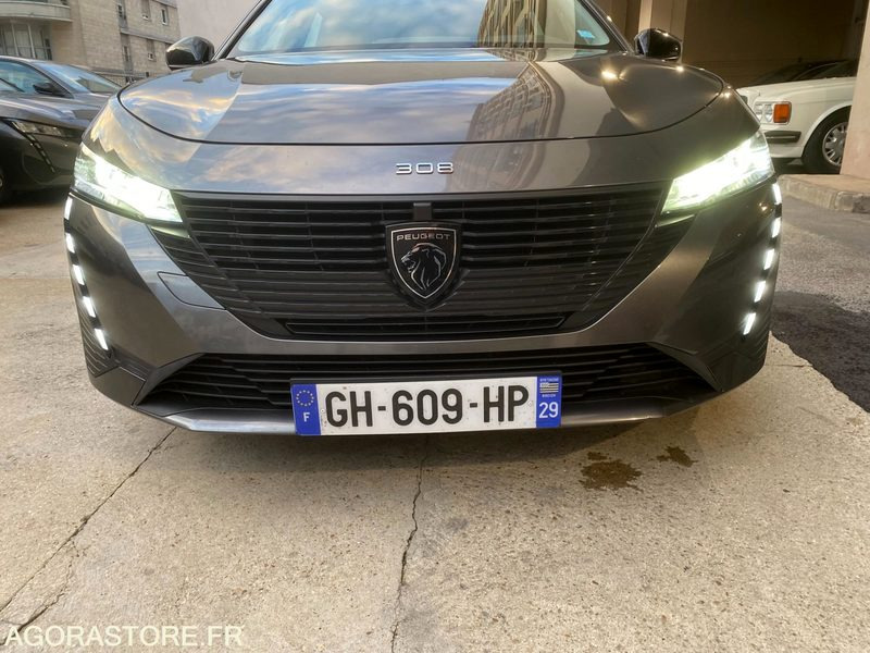 PRIX TTC PEUGEOT 308 III (P5) SW 1.5 BlueHDi 16V EAT8 S&S 130 Boîte automatique - سيارة ستيشن: صورة 4 PRIX TTC PEUGEOT 308 III (P5) SW 1.5 BlueHDi 16V EAT8 S&S 130 Boîte automatique - سيارة ستيشن: صورة 4