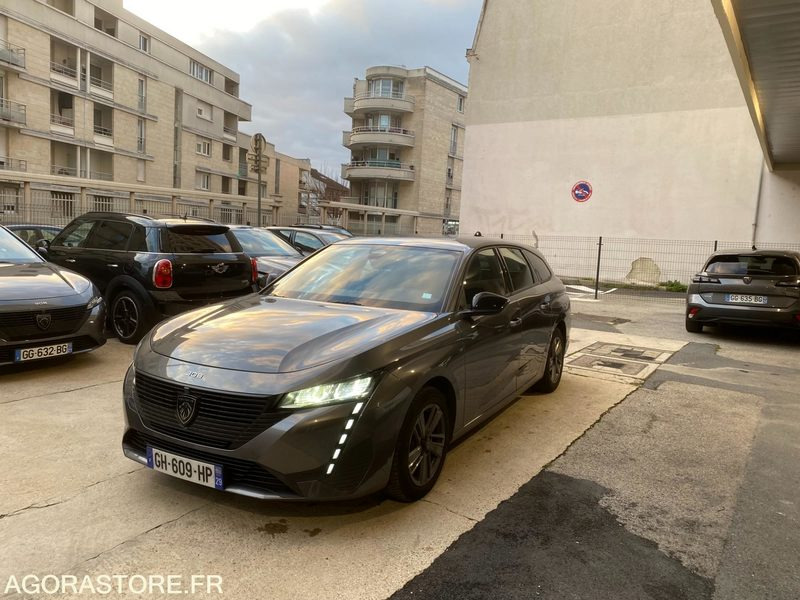 PRIX TTC PEUGEOT 308 III (P5) SW 1.5 BlueHDi 16V EAT8 S&S 130 Boîte automatique - سيارة ستيشن: صورة 1 PRIX TTC PEUGEOT 308 III (P5) SW 1.5 BlueHDi 16V EAT8 S&S 130 Boîte automatique - سيارة ستيشن: صورة 1