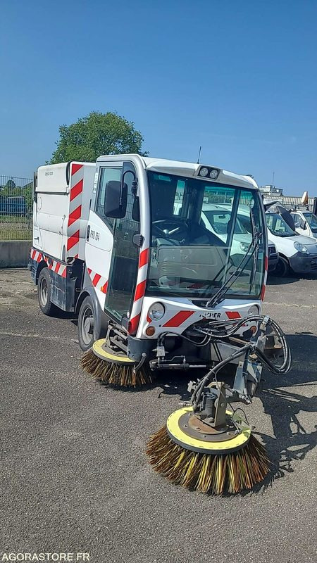 PRO 154 - CITYCAT 2020 - 47019KM - 2010 - معدات الحدائق: صورة 2 PRO 154 - CITYCAT 2020 - 47019KM - 2010 - معدات الحدائق: صورة 2