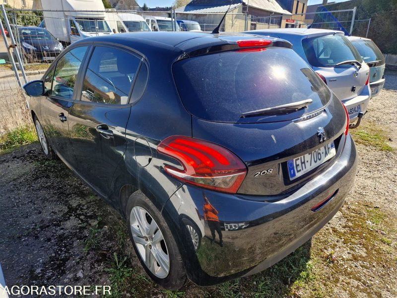 Peugeot 208 - EH706XE - 2016 - 93305km - سيارة: صورة 4 Peugeot 208 - EH706XE - 2016 - 93305km - سيارة: صورة 4
