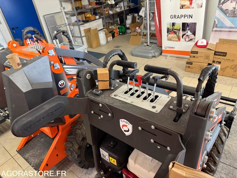 Porte outils SSQ11 PUROSANGUE Worky quad Plus Essence NEUF - معدات الحدائق: صورة 4 Porte outils SSQ11 PUROSANGUE Worky quad Plus Essence NEUF - معدات الحدائق: صورة 4