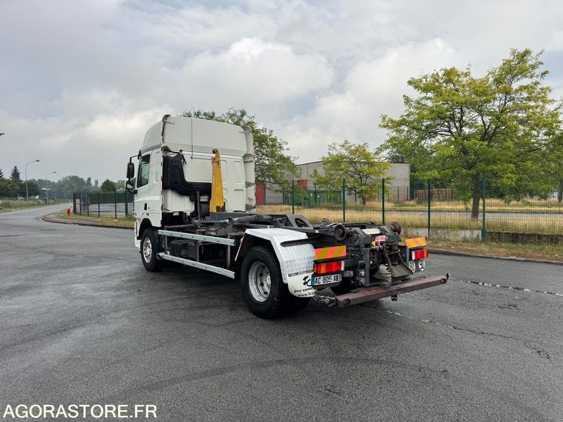 Porteur DAF CF460 19T Ampliroll GUIMA - 2009 - 801000km - شاحنة: صورة 4 Porteur DAF CF460 19T Ampliroll GUIMA - 2009 - 801000km - شاحنة: صورة 4