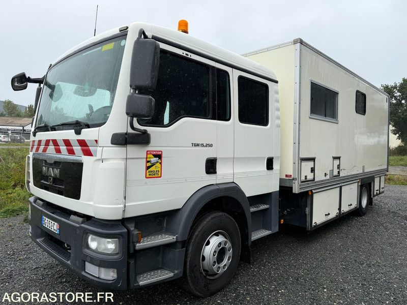 Porteur MAN TGM 15.250 cabine 7 places caisson base vie atelier hayon - 20500KM- - شاحنة: صورة 1 Porteur MAN TGM 15.250 cabine 7 places caisson base vie atelier hayon - 20500KM- - شاحنة: صورة 1