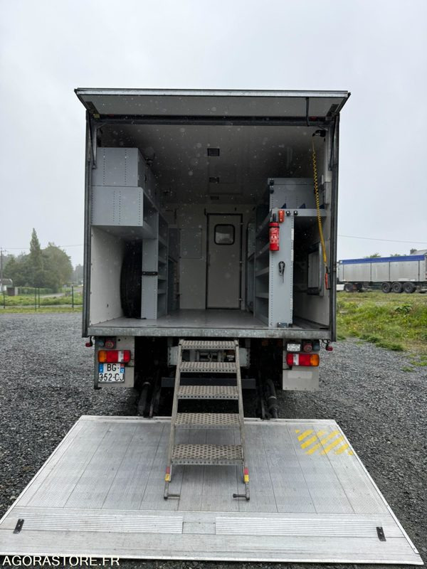 Porteur MAN TGM 15.250 cabine 7 places caisson base vie atelier hayon - 20500KM- - شاحنة: صورة 4 Porteur MAN TGM 15.250 cabine 7 places caisson base vie atelier hayon - 20500KM- - شاحنة: صورة 4