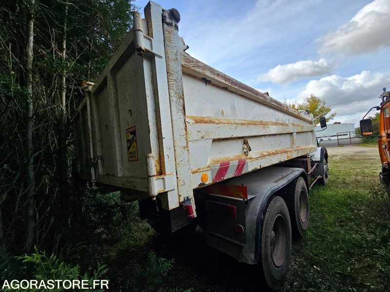 Porteur benne Renault C260 - 1985 - 356393km - BQ230WS - شاحنة قلاب: صورة 3 Porteur benne Renault C260 - 1985 - 356393km - BQ230WS - شاحنة قلاب: صورة 3