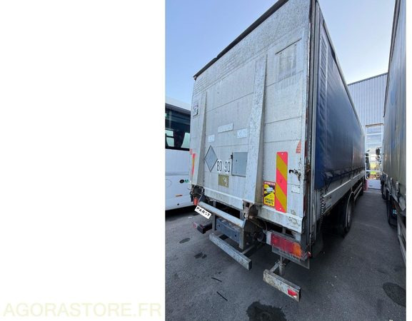 RENAULT 320 DCI - 2006 - 549 396km - وحدة جر: صورة 4 RENAULT 320 DCI - 2006 - 549 396km - وحدة جر: صورة 4