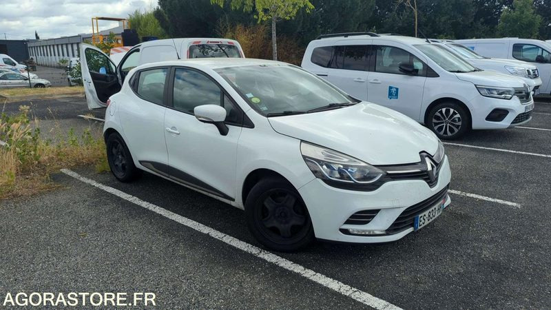 RENAULT CLIO 158419kms - 2017 - سيارة: صورة 3 RENAULT CLIO 158419kms - 2017 - سيارة: صورة 3